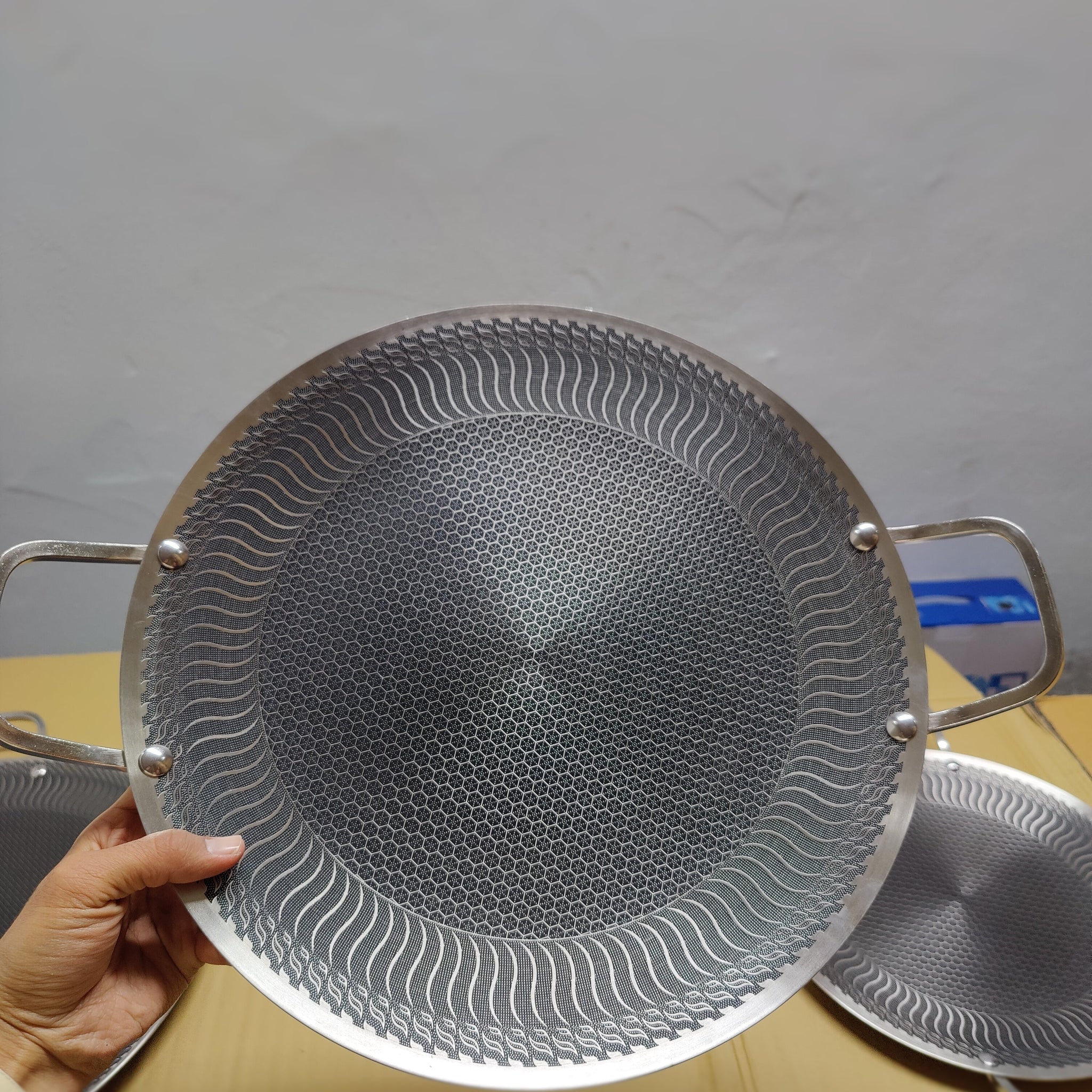 Laser Crafted Nonstick Honeycomb Tawa