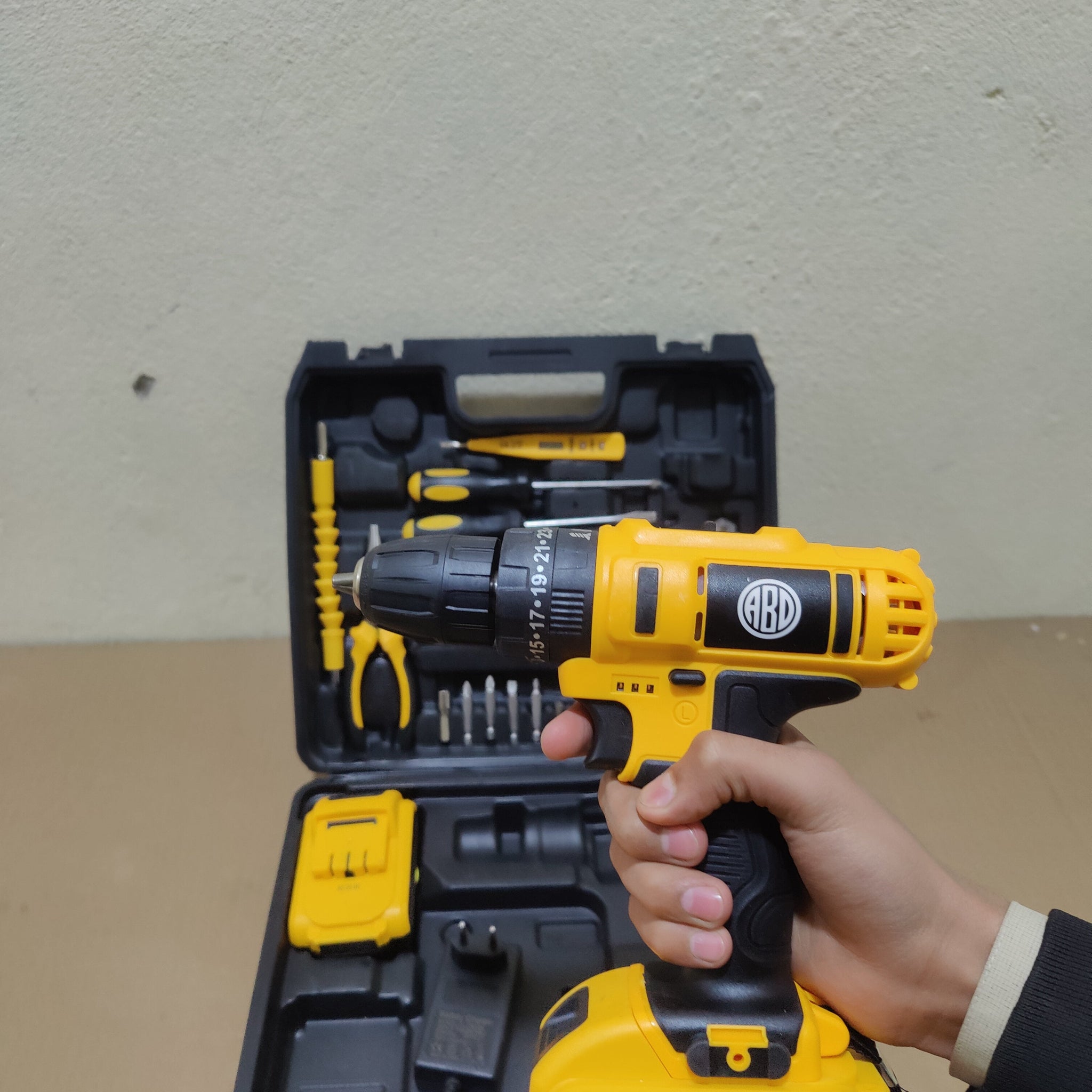 Imported ABD 33 Piece Tools Set with 321V Drill Machine